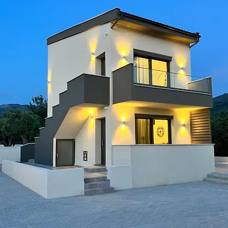 بيت للعطل Psarras Deluxe