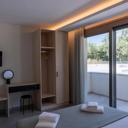 Psarras Deluxe * لايميناس